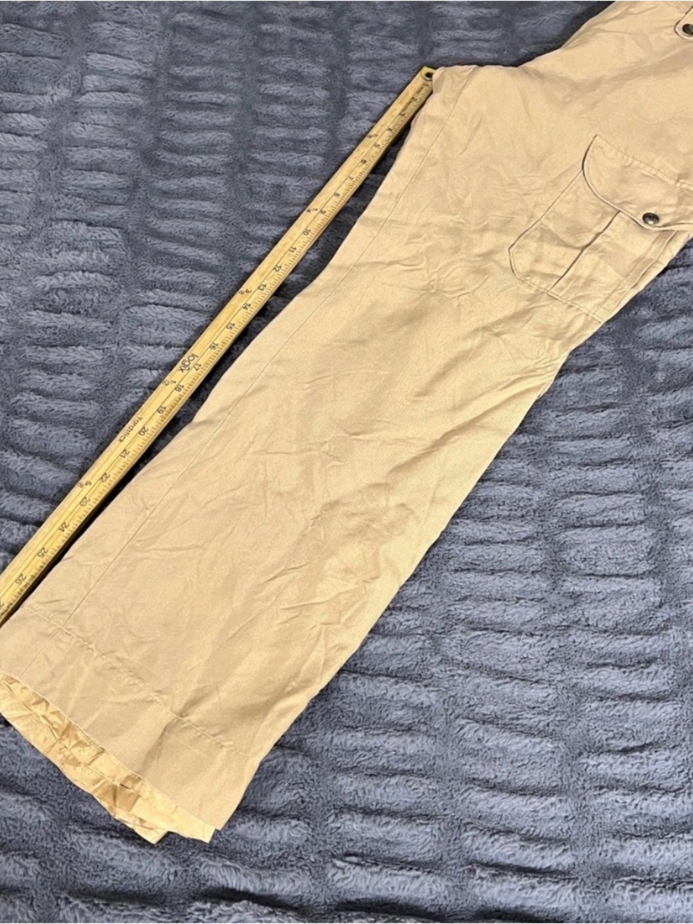 Ralph Lauren Tan 100% Silk Cargo Pants
Wide Leg Utility
